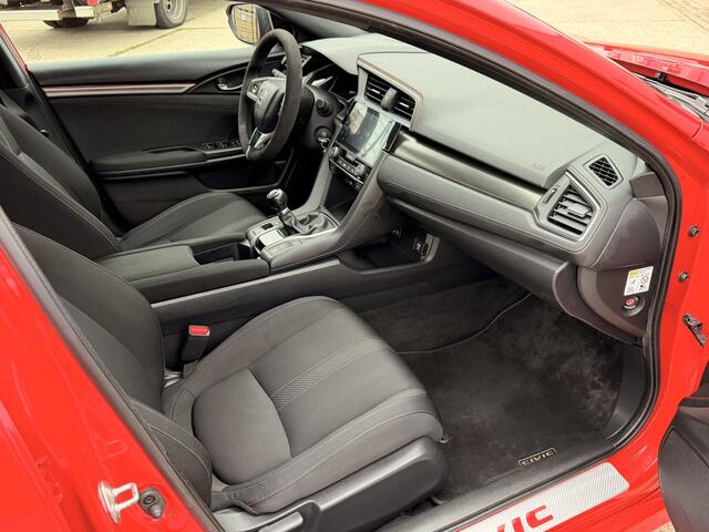 Honda CIVIC 1.0 i-VTEC 130 PK Elegance, 6-BAK, AIRCO(CLIMA), CRUISE CONTROL, STOELVERWARMING, ACHTERUITRIJCAMERA, PARKEERSENSOREN V+A, GROOT NAVI, BLUETOOTH-MULTIMEDIASYSTEEM, 4X ELEK-RAMEN, ISOFIX, LM-VELGEN, CENT-VERGRENDELING