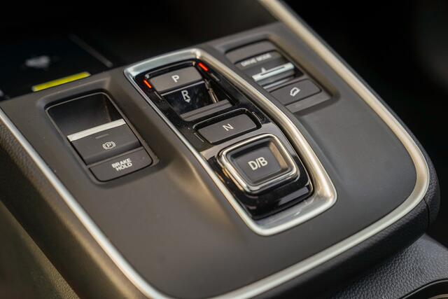 Honda CR-V 2.0i e:HEV ELEGANCE - AERO PACK - TREEPLANKEN - INSTAPLIJSTEN