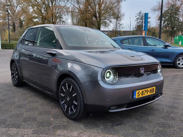 Honda E 36kwh Advance 17" | Navi | Apple Carplay+Android Auto | Clima | Adap.Cruise | Dodehoek+Rijstrooksensor | Keyless Entry | Led Koplampen | Pdc V+A+Camera | Stoel+Stuurverwarming | Privacy Glass