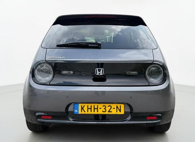 Honda E Advance 16" CARPLAY - PANO - STOELVERWARMING - 360 CAMERA - DIGITALE SPIEGELS