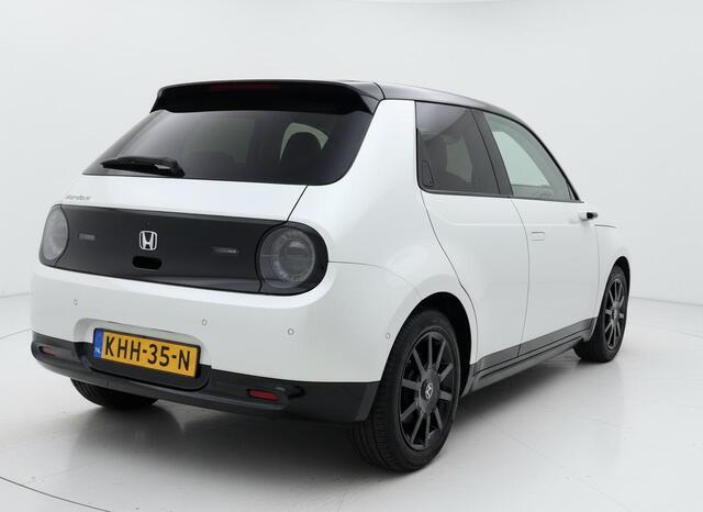 Honda E Advance 16" CARPLAY - PANO - STOELVERWARMING - 360 CAMERA - DIGITALE SPIEGELS