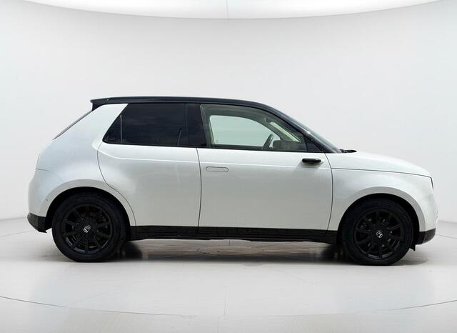 Honda E Advance 16" CARPLAY - PANO - STOELVERWARMING - 360 CAMERA - DIGITALE SPIEGELS
