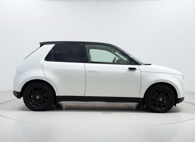 Honda E Advance 16" CARPLAY - PANO - STOELVERWARMING - 360 CAMERA - DIGITALE SPIEGELS
