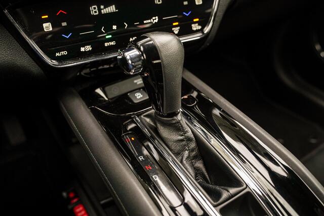 Honda HR-V 1.5i VTEC ELEGANCE - AUTOMAAT - TREKHAAK - PRIVACY GLASS - LED