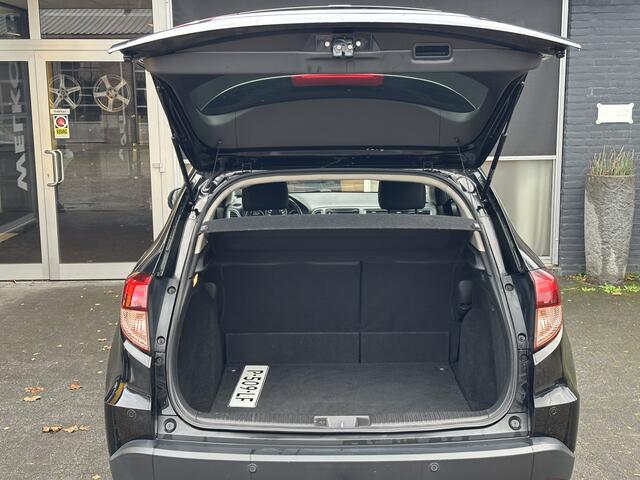 Honda HR-V 1.5 i-VTEC Executive CLIMA / CRUISE / NAVI / PANO / STOELVERWARMING