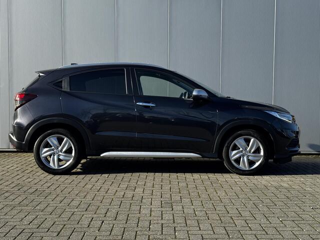 Honda HR-V 1.5 i-VTEC Executive / Open dak / Trekhaak / Winter en Zomer Set /