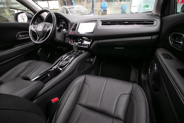 Honda HR-V 1.5 i-VTEC Executive Black Edition Automaat - Leder | Sidesteps | Dealer onderhouden