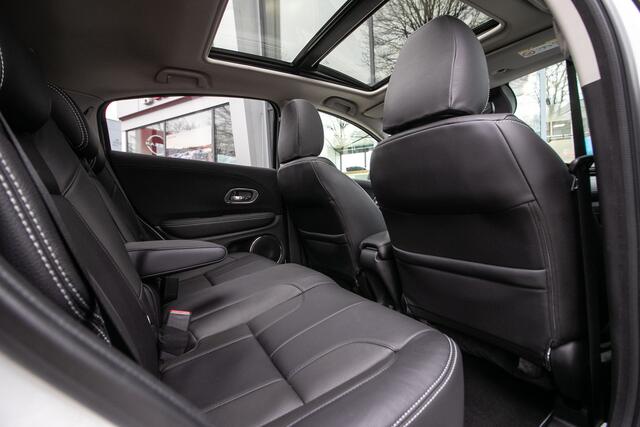 Honda HR-V 1.5 i-VTEC Executive Black Edition Automaat - Leder | Sidesteps | Dealer onderhouden