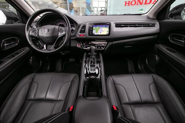 Honda HR-V 1.5 i-VTEC Executive Black Edition Automaat - Leder | Sidesteps | Dealer onderhouden