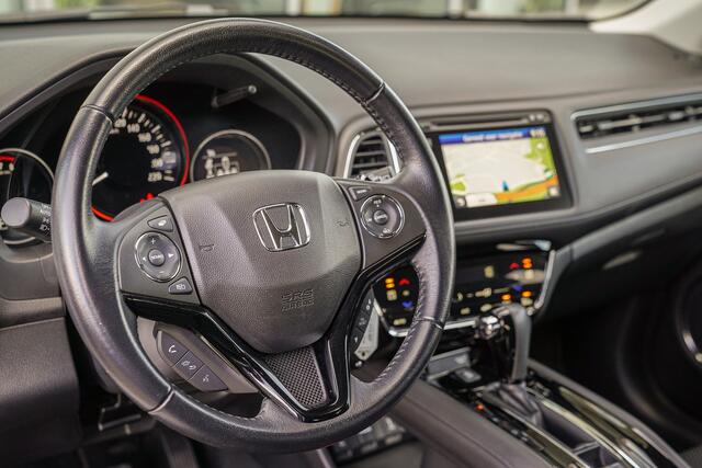 Honda HR-V 1.5 i-VTEC ELEGANCE - AUTOMAAT - TREKHAAK - CAMERA - 18" WIELEN - LED