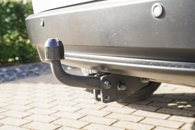 Honda HR-V 1.5 i-VTEC ELEGANCE - AUTOMAAT - TREKHAAK - CAMERA - 18" WIELEN - LED