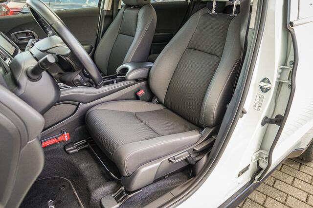 Honda HR-V 1.5 i-VTEC ELEGANCE - AUTOMAAT - TREKHAAK - CAMERA - 18" WIELEN - LED