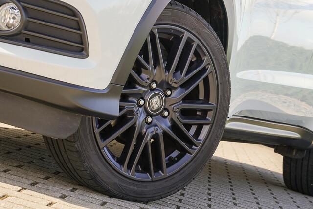 Honda HR-V 1.5 i-VTEC ELEGANCE - AUTOMAAT - TREKHAAK - CAMERA - 18" WIELEN - LED