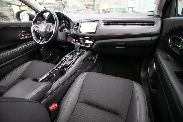 Honda HR-V 1.5 i-VTEC Executive Automaat - Schuifdak | Trekhaak | Aeropack | Dealer ond. | Navi/camera