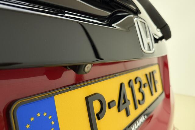 Honda JAZZ 1.3 i-VTEC Elegance 102pk | Automaat | Navigatie | Climate Control | Camera | Keyless Entry en Start | Stoelverwarming | Cruise Control