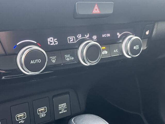 Honda JAZZ 1.5 e:HEV Executive / Dealer Onderhouden / Android Auto & Apple Carplay / Navigatie / Adaptieve Cruise Control / Airco / Parkeersensoren / Stoelverwarming / Leder/Stof Bekleding / DAB / Bluetooth / Keyless