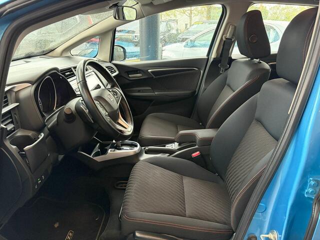 Honda JAZZ 1.5 i-VTEC Dynamic | AUTOMAAT | TREKHAAK | NAVIGATIE | PARKEERSENSOREN V+A | 1e EIGENAAR | VOLLEDIGE ONDERHOUDHISTORIE |