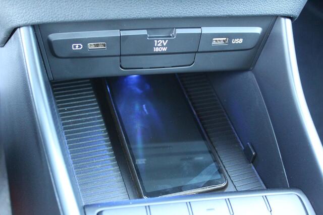 Hyundai Bayon 1.0 T-GDI Comfort Smart / Navigatie + Apple Carplay/Android Auto / Cruise Control / Achteruitrijcamera / Lichtmetalen Velgen 16" / Airco /