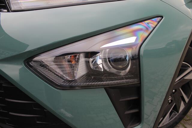Hyundai Bayon 1.0 T-GDI Comfort Smart | Incl. 12 maanden garantie | Cruise control | Achteruitrijcamera | Parkeersensoren | Lichtmetalen velgen | Navigatie | Airco | Bluetooth | Apple Carplay/Andorid Auto | Rijstrooksensor