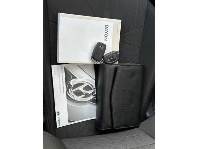 Hyundai Bayon 1.0 T-GDI Comfort / Apple Carplay & Android Auto / Achteruitrijcamera / Cruise Control / Airco / All-Seasson banden /