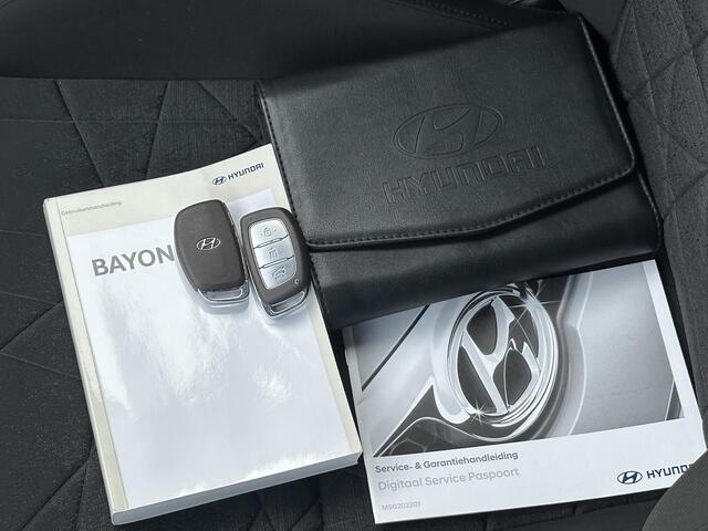 Hyundai Bayon 1.0 T-GDI Premium Automaat / Trekhaak / BOSE audio / Parkeersensoren voor & achter / Eerste eigenaar / Achteruitrij camera / Climate control / Adaptieve cruise control /