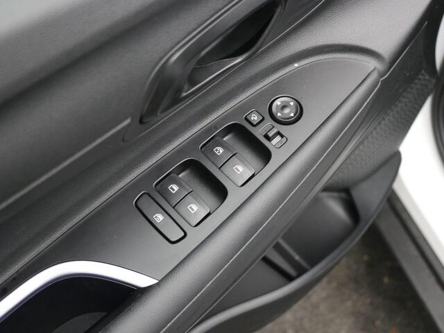 Hyundai Bayon 1.0 T-GDI Comfort AUTOMAAT / Navigatie / Achteruitrijcamera / Airco / Cruise Control / LED Dagrijverlichting / LMV / Fabrieksgarantie tot 02-01-2031 / NL auto / Apple CarPaly & Android Auto /