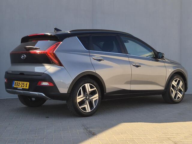 Hyundai Bayon 1.0 T-GDI Premium Automaat / Dealer onderhouden / Fabrieksgarantie tot 01-2027 / Navigatie / Adaptieve CC / Camera / Stuur-, Stoel & Achterbank verwarming / 17" LM wielen & All Season banden / Apple Carplay Android Auto / Bose Audio Systeem /