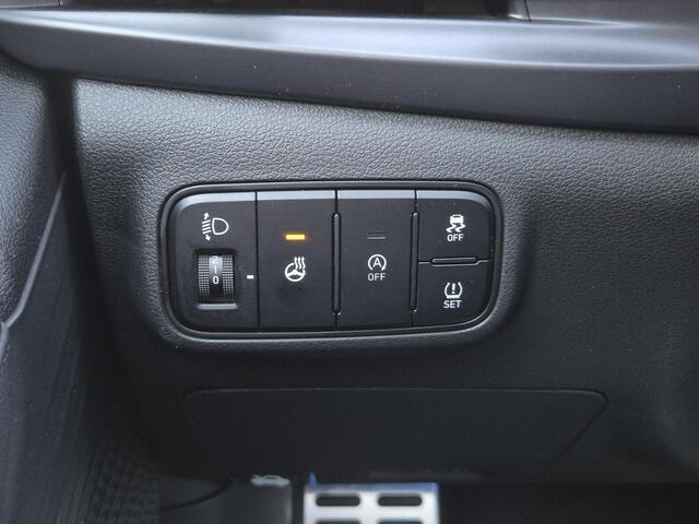 Hyundai Bayon 1.0 T-GDI Premium Automaat / Dealer onderhouden / Fabrieksgarantie tot 01-2027 / Navigatie / Adaptieve CC / Camera / Stuur-, Stoel & Achterbank verwarming / 17" LM wielen & All Season banden / Apple Carplay Android Auto / Bose Audio Systeem /