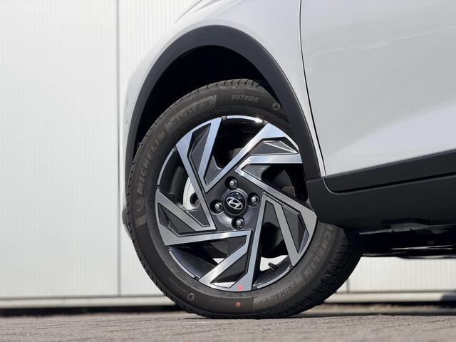Hyundai Bayon 1.0 T-GDI Premium / 2000 Voordeel / Stoel- & Stuurverwarming / Climate Control / Cruise Control / LED Verlichting / BOSE Audio / Achteruitrijcamera / Parkeersensoren Voor + Achter /