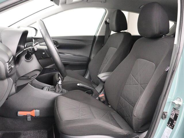 Hyundai Bayon 1.0 T-GDI Premium | Stoelverwarming | Trekhaak | Camera | Carplay | Stuurverwarming | Bose Sound | Navigatie | Keyless | Park Assist | Full LED | Digital Cockpit