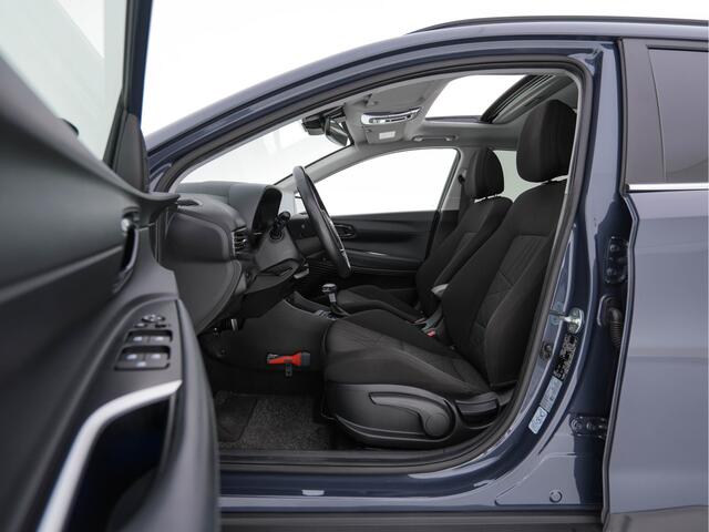 Hyundai Bayon 1.0 T-GDI Premium Sky (INCL.BTW) *PANO | ADAPTIVE-CRUISE | FULL-LED | BOSE-SOUND | BLINDSPOT | DIGI-COCKPIT | HEATED-SPORTSEATS | CAMERA | DAB | KEYLESS | PRIVACY-GLASS | 16''ALU | TOWBAR*