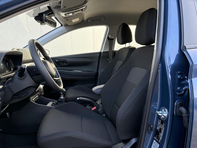 Hyundai Bayon 1.0 T-GDI Comfort / ¤ 3.500,- Voordeel Op Nieuwprijs / Prijs is rijklaar / MY 26 / Navigatie / Achteruitrijcamera / Airco / Cruise Control / LED Dagrijverlichting / LMV / Apple CarPaly & Android Auto /