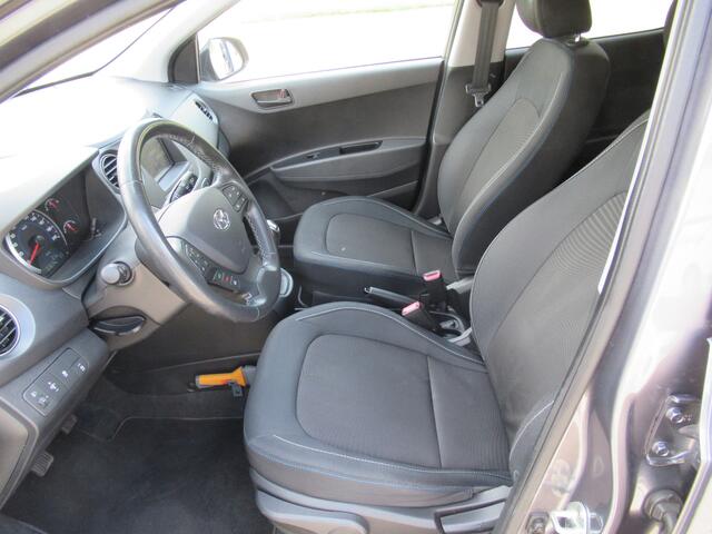 Hyundai I 10 1.0i i-Motion Go! 1e eigen | dealer onderh | Thule fietsenrek | cruise | clima | navi