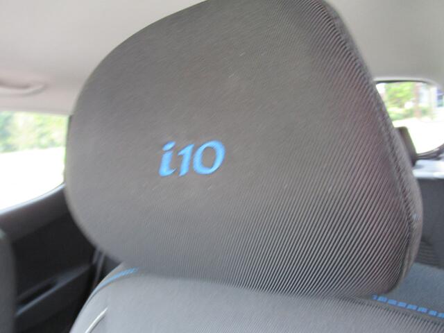 Hyundai I 10 1.0i i-Motion Go! 1e eigen | dealer onderh | Thule fietsenrek | cruise | clima | navi