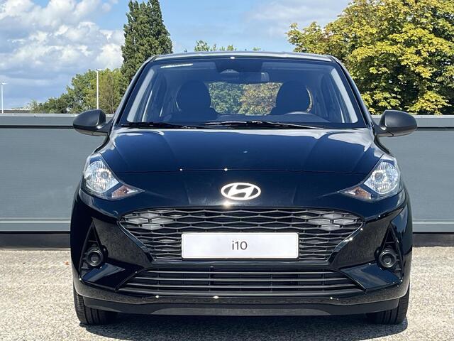 Hyundai I 10 1.0 Comfort | ¤2500 KORTING | CAMERA | PARKEERSENSOREN | NAVIGATIE | APPLE CARPLY & ANDROID AUTO | NIEUW UIT VOORRAAD