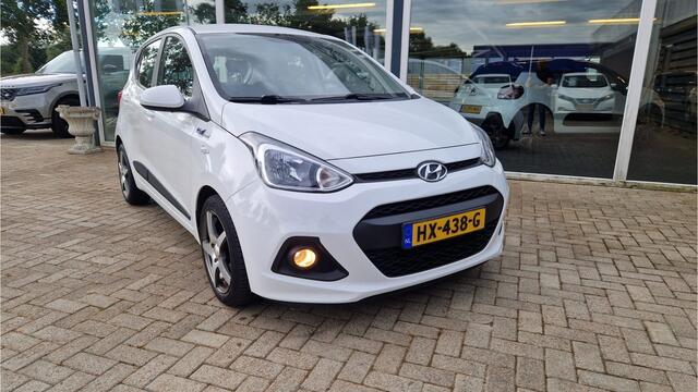 Hyundai I 10 1.0i i-Motion Comfort 50% deal 3.975,- ACTIE LMV / 5 Drs. / Clima / Cruise