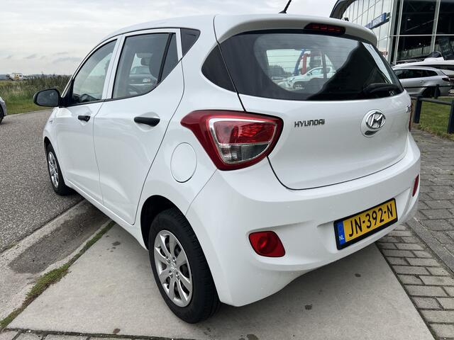 Hyundai I 10 1.0i i-Drive / Centr. Deurvergrendeling / Radio / Bluetooth / NAP / Geen Airco! /