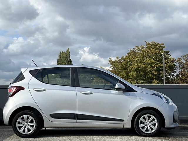 Hyundai I 10 1.0i Comfort | 5-deurs | Cruisecontrol | Airconditioning | Lage kmstand |