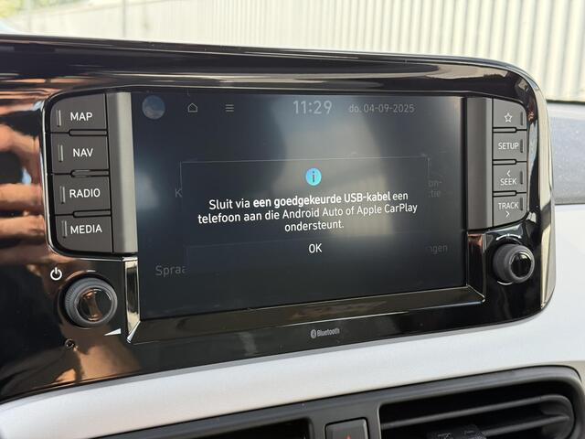 Hyundai I 10 1.0 Premium / ¤1000 Voordeel / Climate Control / Cruise Control / 8 Inch Navigatie / Parkeersensoren Achter / Snel Leverbaar! /