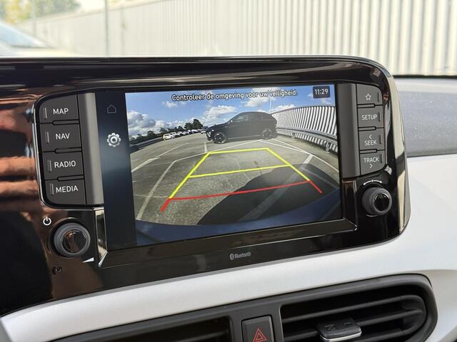 Hyundai I 10 1.0 Premium / ¤1000 Voordeel / Climate Control / Cruise Control / 8 Inch Navigatie / Parkeersensoren Achter / Snel Leverbaar! /