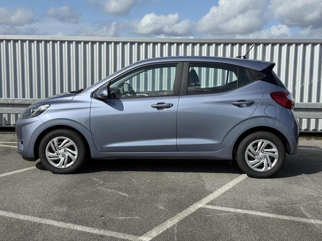 Hyundai I 10 1.0 Premium / ¤1000 Voordeel / Climate Control / Cruise Control / 8 Inch Navigatie / Parkeersensoren Achter / Snel Leverbaar! /
