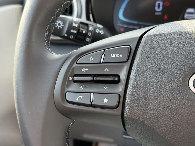 Hyundai I 10 1.0 Premium / ¤1000 Voordeel / Climate Control / Cruise Control / 8 Inch Navigatie / Parkeersensoren Achter / Snel Leverbaar! /