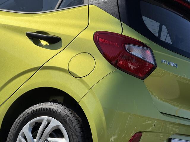 Hyundai I 10 1.0 Comfort / VOORRAAD-ACTIE / Navigatie / Airco / Achteruitrijcamera / Parkeersensoren Achter / Elek. Ramen Voor /
