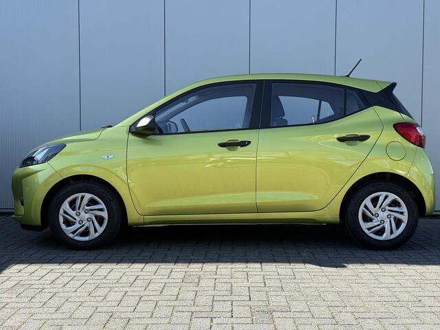 Hyundai I 10 1.0 Comfort / VOORRAAD-ACTIE / Navigatie / Airco / Achteruitrijcamera / Parkeersensoren Achter / Elek. Ramen Voor /