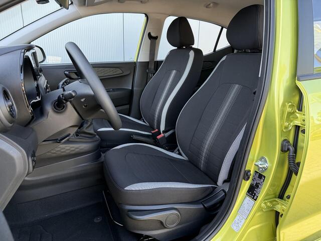 Hyundai I 10 1.0 Comfort / VOORRAAD-ACTIE / Navigatie / Airco / Achteruitrijcamera / Parkeersensoren Achter / Elek. Ramen Voor /