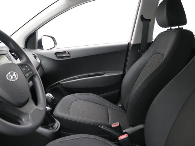 Hyundai I 10 1.0i Comfort / Airconditioning / Cruise Control / 1ste Eigenaar / Historie bekend / Multi Functioneel stuurwiel / Bluetooth /