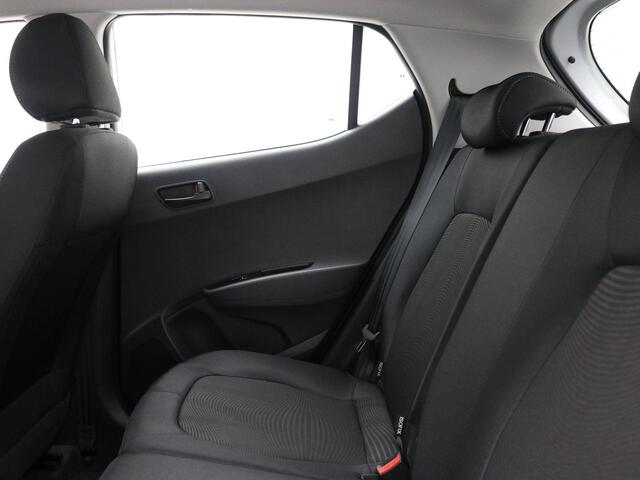 Hyundai I 10 1.0i Comfort / Airconditioning / Cruise Control / 1ste Eigenaar / Historie bekend / Multi Functioneel stuurwiel / Bluetooth /