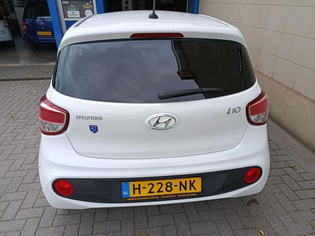 Hyundai I 10 1.0I I-PREMIUM