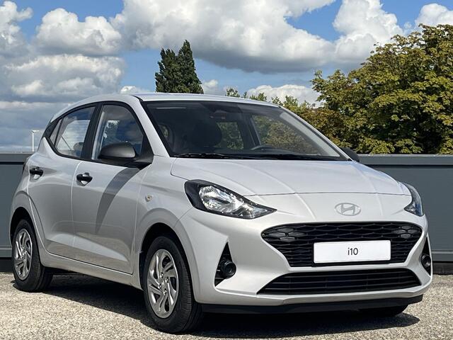 Hyundai I 10 1.0 Comfort | ¤2500 KORTING | CAMERA | PARKEERSENSOREN | NAVIGATIE | APPLE CARPLY & ANDROID AUTO | NIEUW UIT VOORRAAD