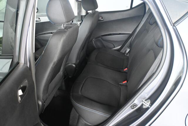 Hyundai I 10 1.0i i-Motion Go! 2016 Airco Cruise Control Navigatie LED Rijklaarprijs Inruil Mogelijk!